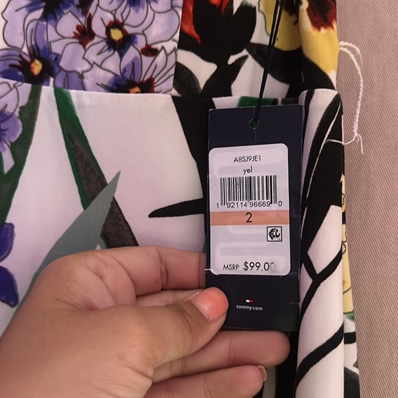 NWT Tommy Hilfiger Floral Dress - Picture 5 of 6